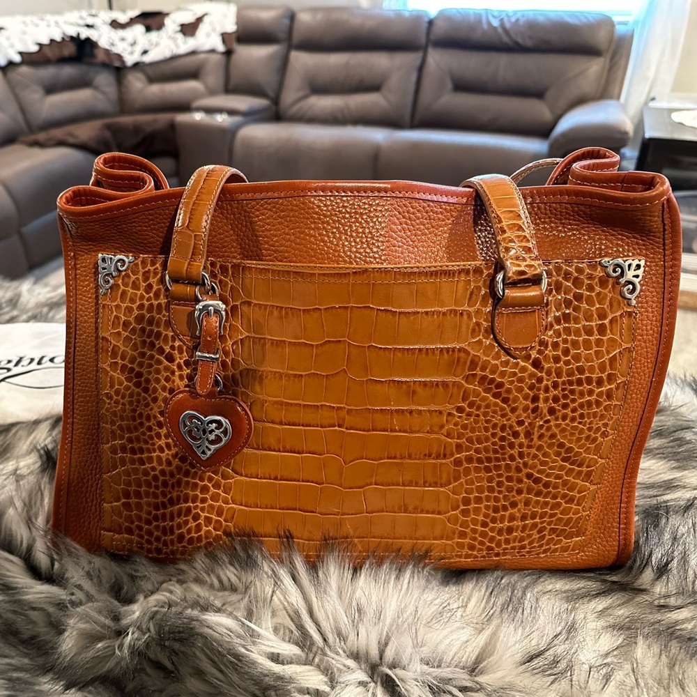 Brighton bag w/dust bag